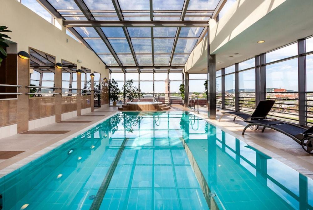 Qubus Hotel 4*